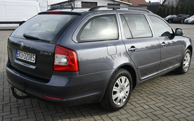 Skoda Octavia cena 24900 przebieg: 230000, rok produkcji 2009 z Koło małe 466